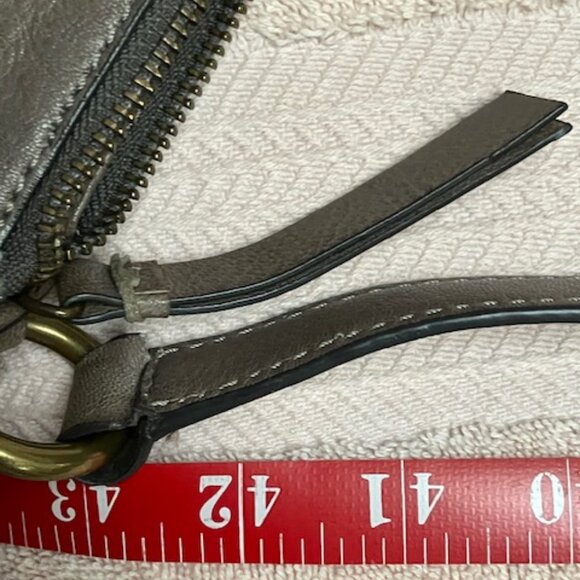 Nice gently used leather Frye shoulder handbag - Picture 4 of 10